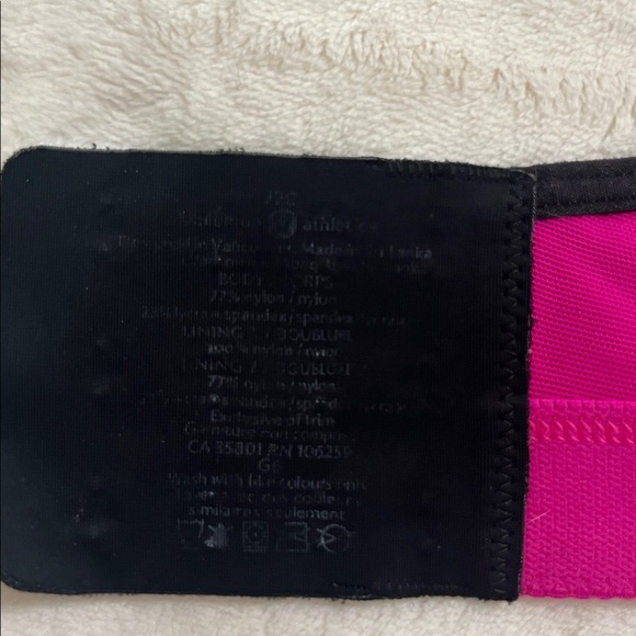 Lululemon Ta Ta Tamer II (C-DD cup)
Paris Perfection - Picture 9 of 10